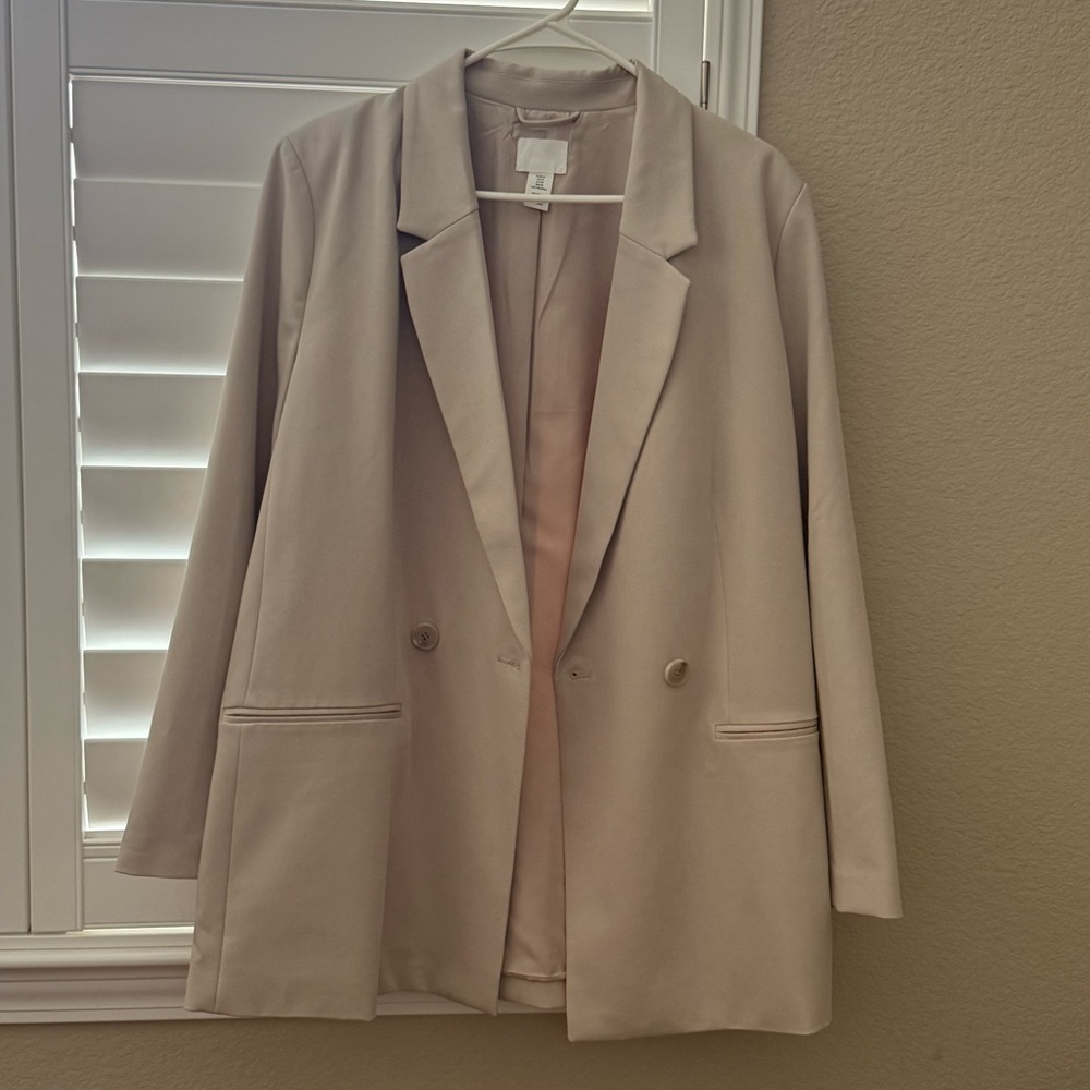 H&M Blazer - Picture 3 of 4